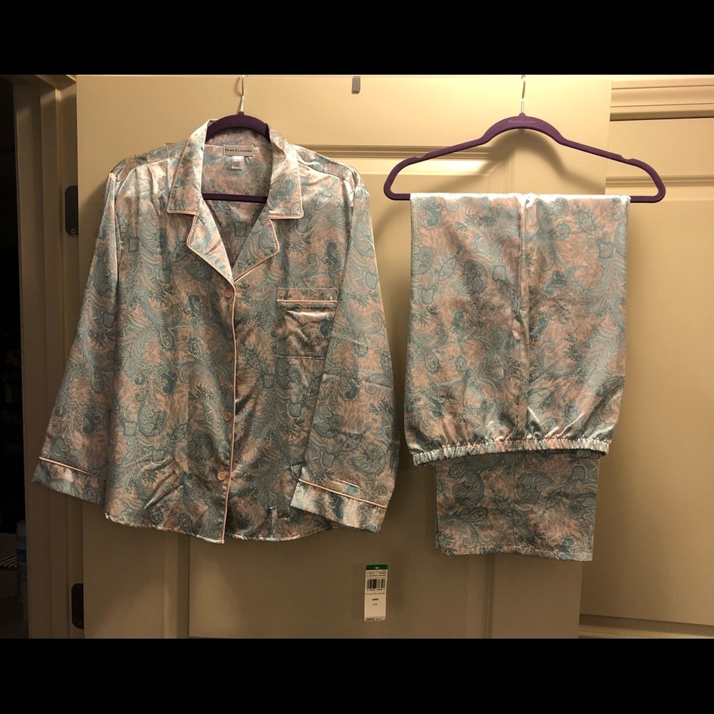Miss Elaine Paisley Satin Pajamas Size Large NWT